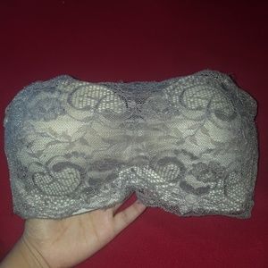 Gorgeus Lace Bra/Bandeaus : size 32B